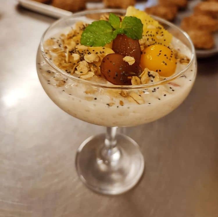 Fruit and Oatmeal Breakfast Bowl recipe