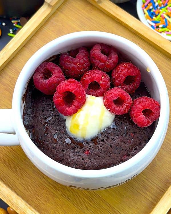 Berry Chocolate Brownie Mug Cake| Eggless Berry Chocolate Brownie Mug Cake Recipe recipe