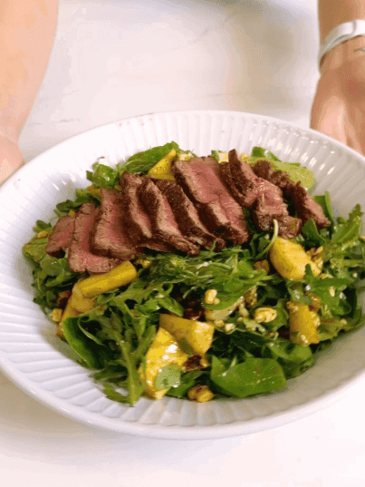 Blue Cheese Steak and Pear Salad recipe