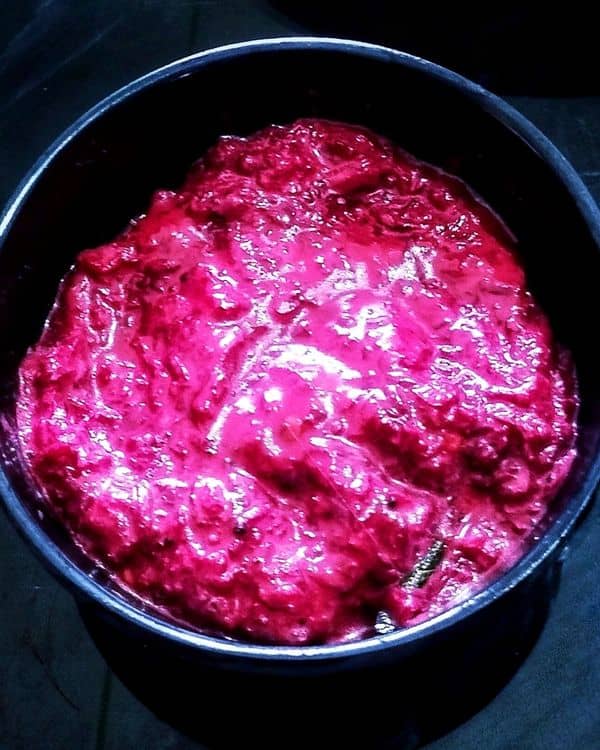 Beetroot Pachadi (Kerala Style Yogurt Beetroot Curry) recipe