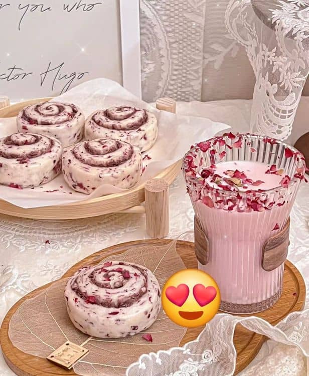 Rose Bean Paste Steamed Rolls with Rose Roasted Milk recipe