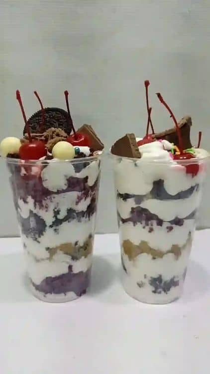 Refreshing Yogurt Parfait recipe