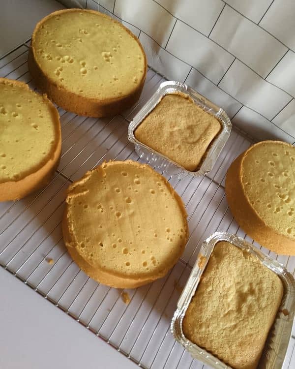 Yummy Butter Cake (vanilla flavor) recipe