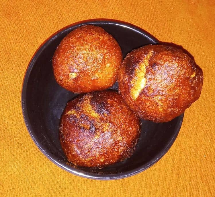 Wheat Bonda / Sweet Bonda / Undampori recipe