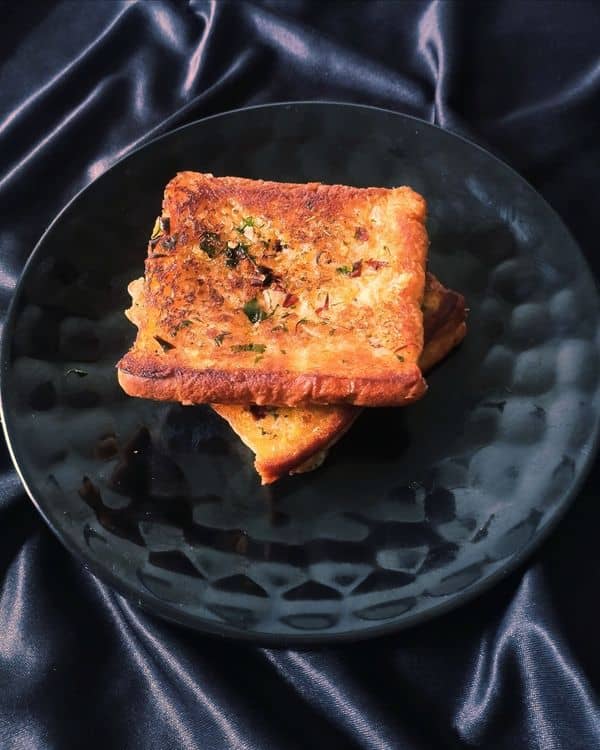 Crispy and Spicy Bread Toast recipe