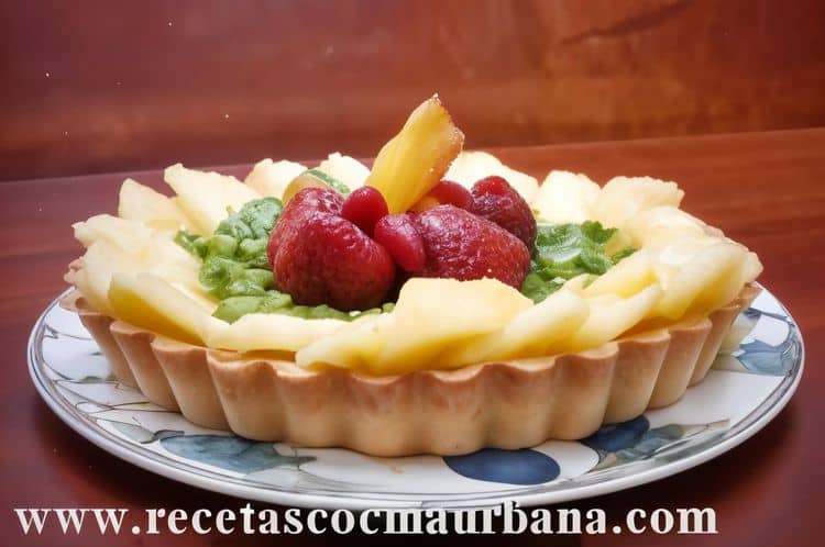 Sweet Tarts with Fillings and Decorations recipe