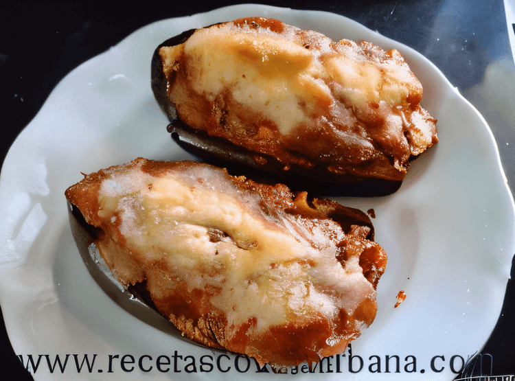 Stuffed Eggplants with Chicken recipe