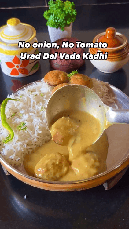 No Tomato, No Onion Urad Dal Vada Kadhi recipe