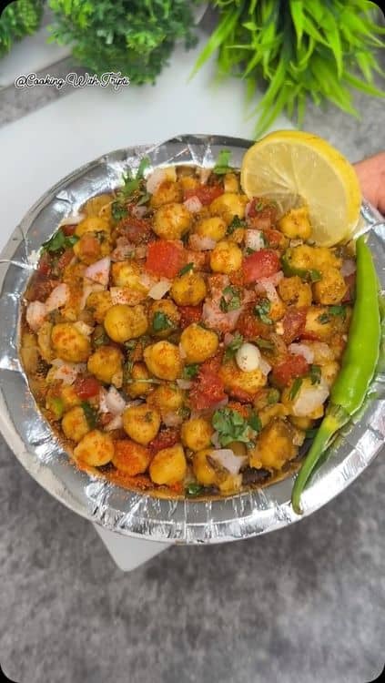 Chole Chaat (Chickpeas Chaat) recipe