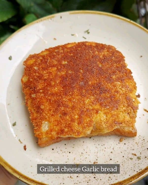 Grilled Cheese Garlic Bread recipe