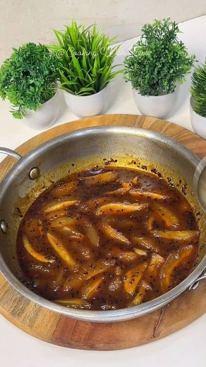 Sour-Sweet Mango Chutney recipe