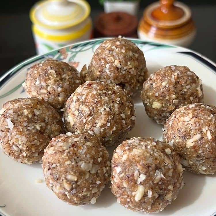 No Sugar No Cook Healthy Ladoo recipe