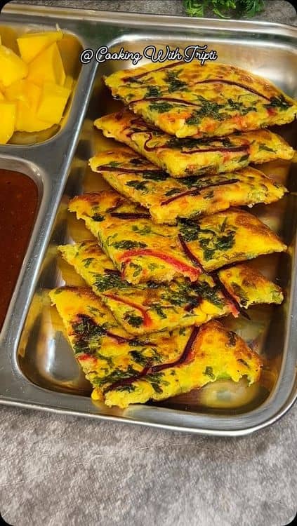 Healthy Moonglet Recipe with Khati Mithi Chutney recipe