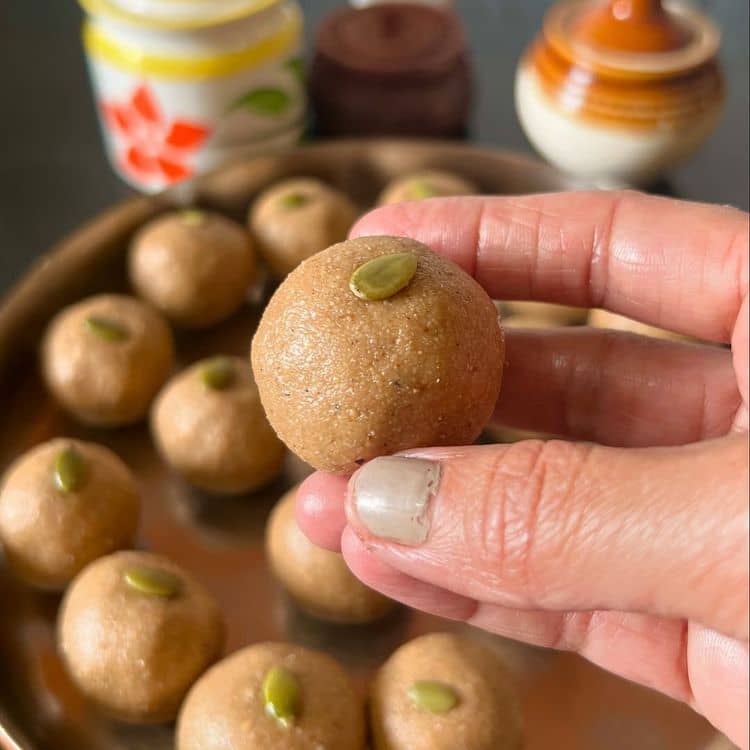Instant Soft Til Gud Laddoo recipe