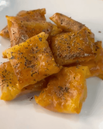 Garlic Butter Pizza Rolls recipe