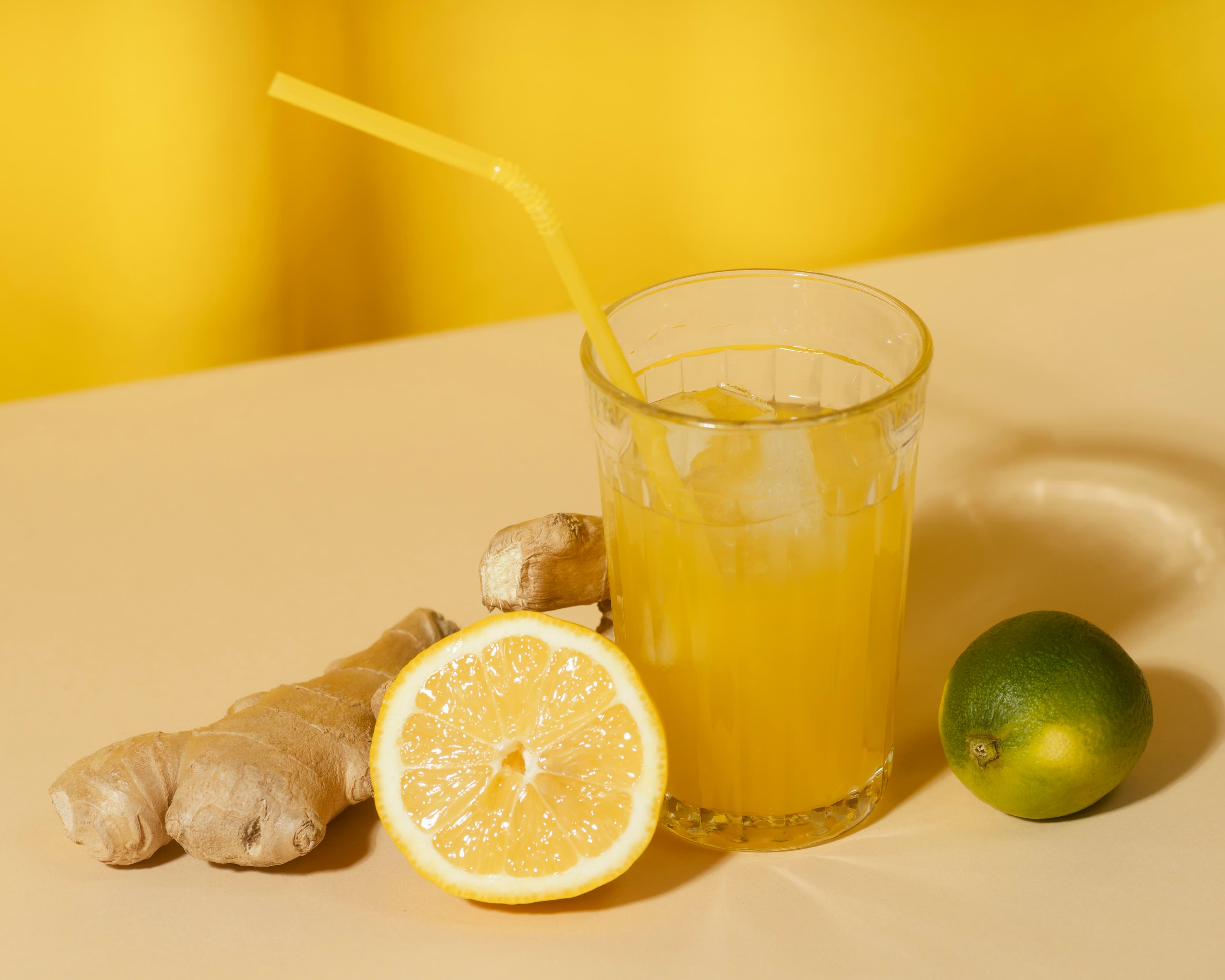 high-angle-lemonade-glass-side-of-ginger-lemons