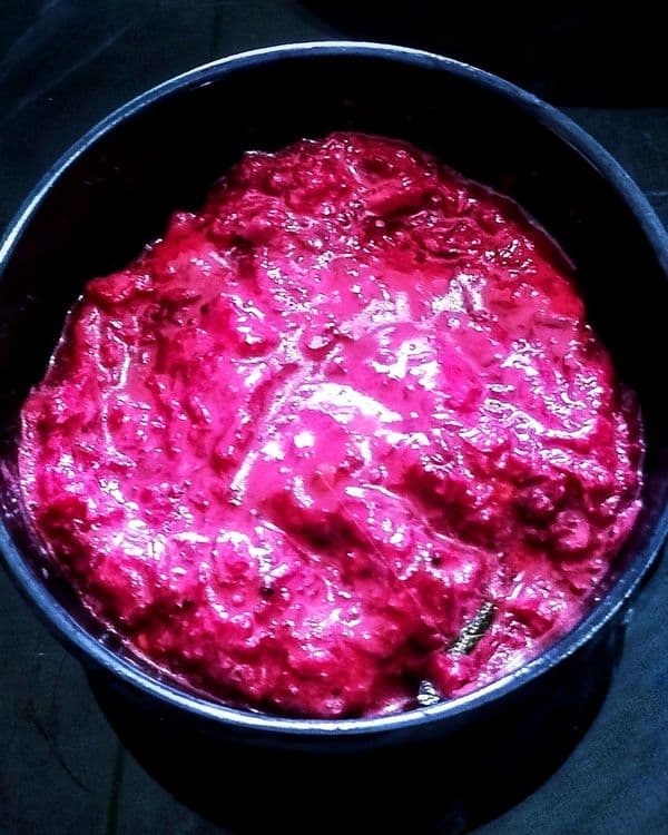 Beetroot Pachadi (Kerala Style Yogurt Beetroot Curry) recipe