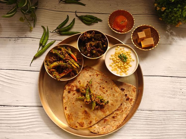 Instant Hari Mirch ka Achaar (Green Chilli Pickle) recipe