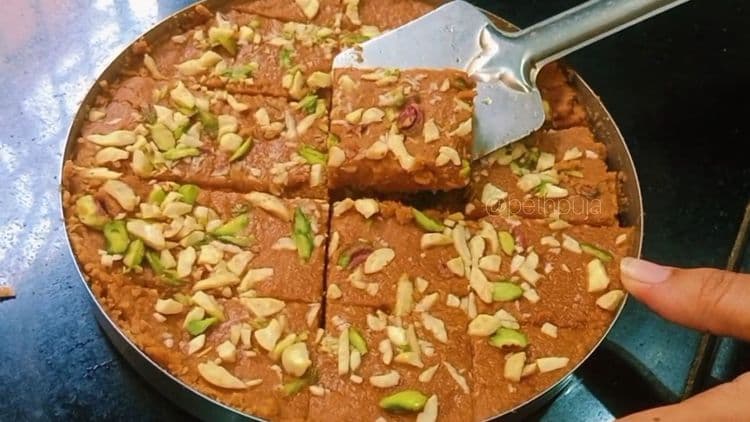Gul Papdi Maharashtrian Sweet Dish recipe