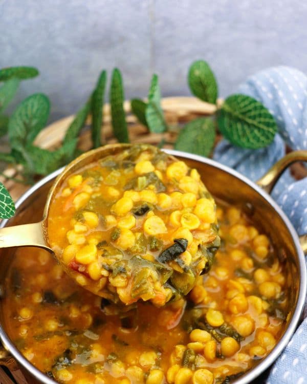 Easy Chana Dal Palak (Bengal Gram with Spinach) recipe