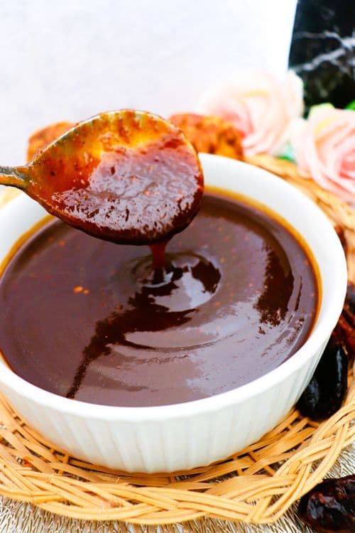 Imli Khajoor ki Chutney (Sweet & Tangy Tamarind Date Chutney) recipe