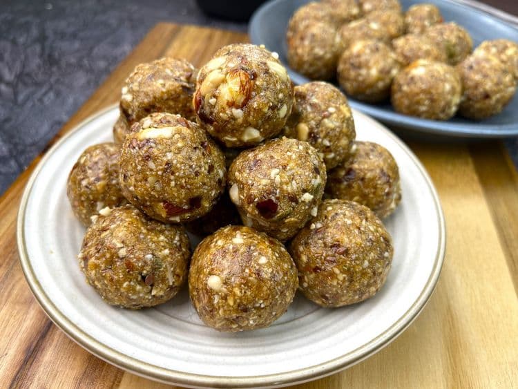 Healthy Nuts Ladoo Recipe – No Sugar, No Preservatives| Nuts Ladoo For Pregnancy| Nuts Ladoo Recipe| Healthy Laddu With Nuts recipe