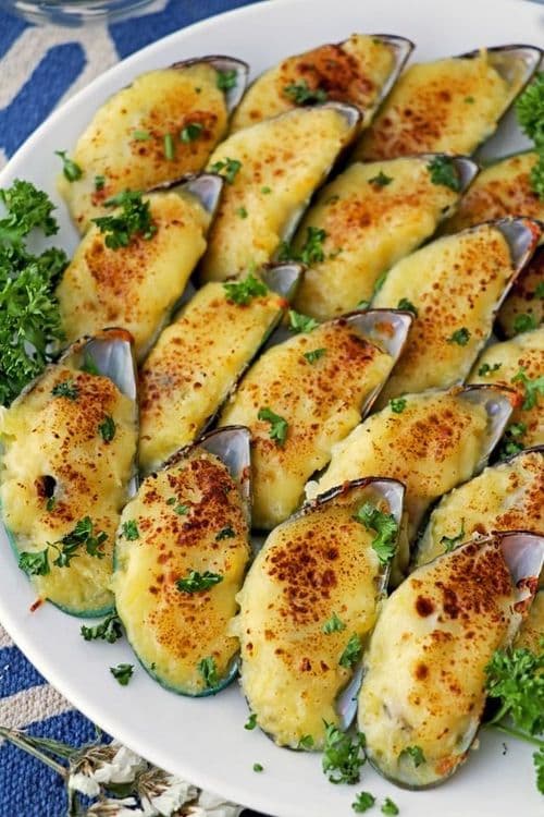 Creamy Baked Tahong with Melted Cheese Sauce recipe