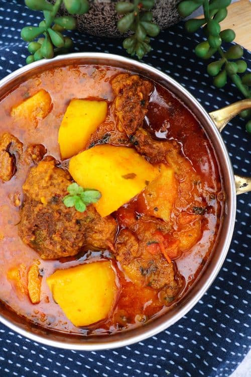 Aloo Wadiyan – A Spicy Punjabi Curry with Amritsari Wadiyan and Potatoes recipe