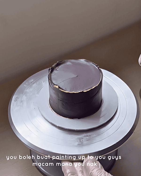 Edible Gold Paint for Cakes recipe