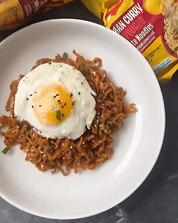 Noodles with Egg and Curry Sauce recipe