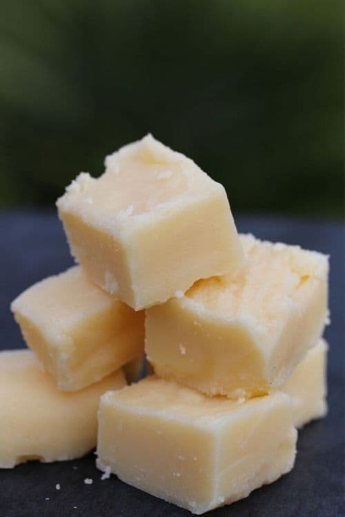 3 ingredients Homemade Fudge Recipe recipe