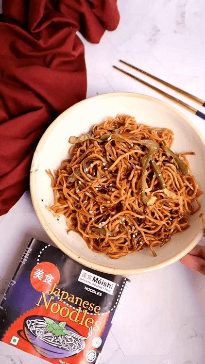 Japanese Noodles with Siracha Sauce recipe