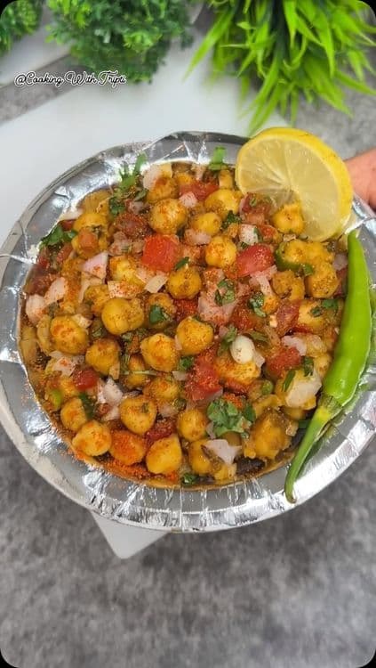 Chole Chaat (Chickpeas Chaat) recipe