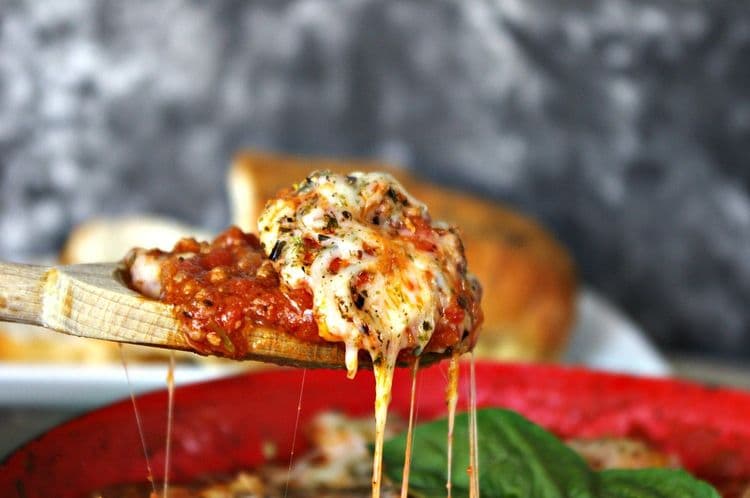 Cheese Tortellini with Meat Sauce recipe