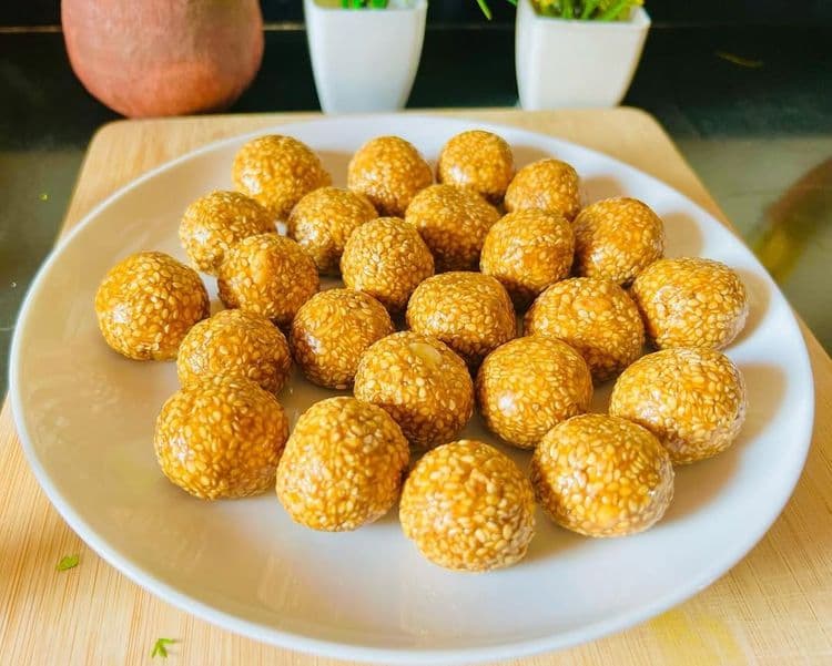 Til Gud Ladoo recipe