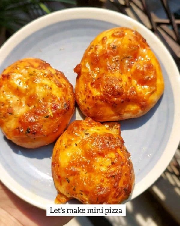 Mini Pizzas in Nutri Cook Air Fryer recipe