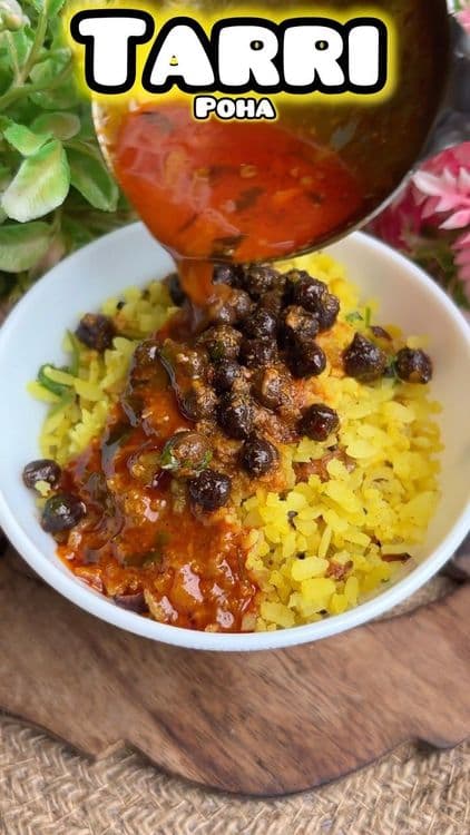 Nagpur Special Tarri Poha recipe