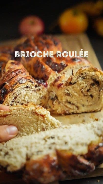 Vegan Berry Rolled Brioche recipe