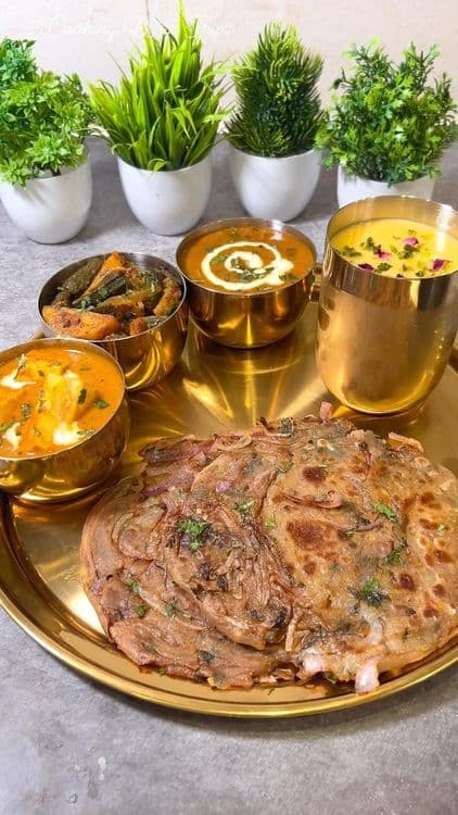 Butter Paneer Masala with Onion Lachha Paratha recipe