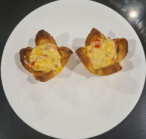 Corn, red capsicum and onion Bread Baskets recipe