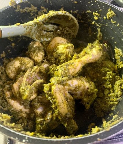 Coriander-Curry-Chicken-Delight-Cooked-Chicken-in-Pot.jpg