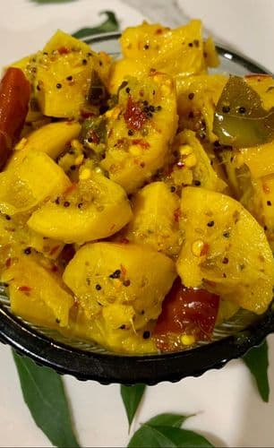 Curry Leaf infused Lemon Pickle 