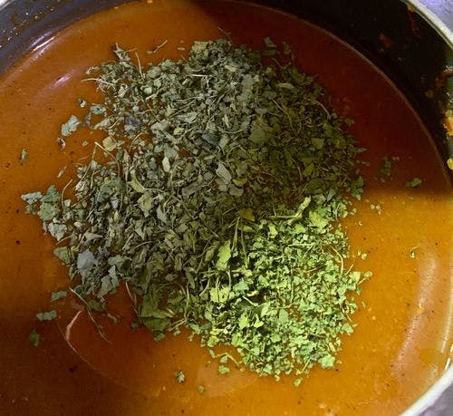 Kidney-Beans-Curry-(Rajma-Masala)-Kasuri-Methi-Added-to-Pot.jpg