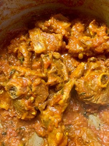 Lahori-Karahi-Mutton-Cooked-Mutton-And-Spices.jpg