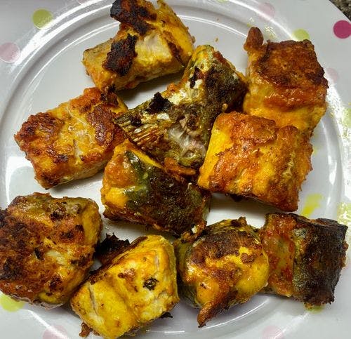 Machhi-Do-Pyaza-Indian-Fish-Curry-Fish-Fried-Plate.jpg