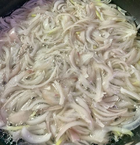 Pistachio-Chicken-Onions-in-Boiling-Water.jpg
