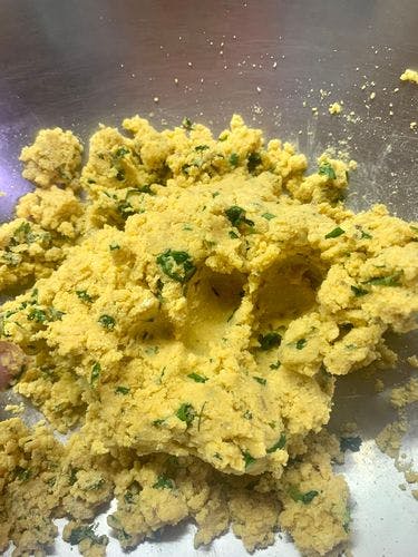 Spiced-Makki-ki-Roti-Cornmeal-Flour-Mixture.jpg