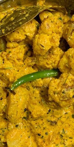 Tangy-Curd-Spiced-Cauliflower- (Masaledar-Dahi-Gobhi)-Cauliflower-Florets-With-Gravy.jpg