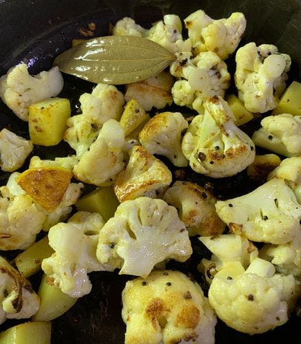 Tangy-Curd-Spiced-Cauliflower- (Masaledar-Dahi-Gobhi)-Slightly-Tempered-Cauliflower-Florets.jpg