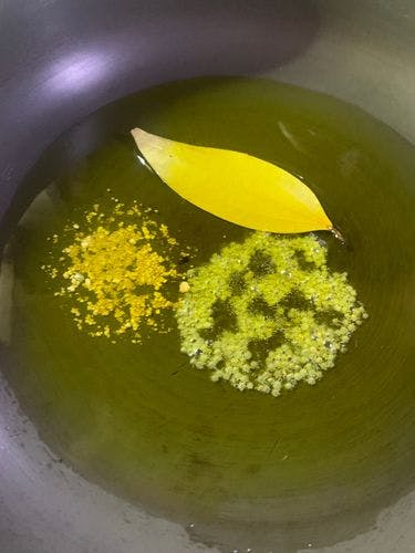 Tangy-Curd-Spiced-Cauliflower- (Masaledar-Dahi-Gobi)-Tempered-Spices.jpg